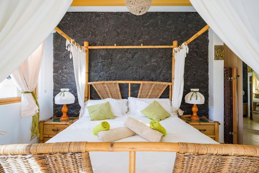 Villa La Isla By Rentaholidayslanzarote Плая Бланка Екстериор снимка